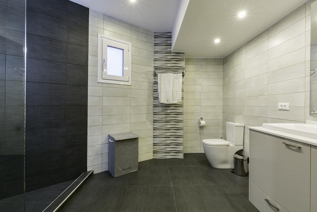 Lindos Kalathos Luxury Apartments ภายนอก รูปภาพ